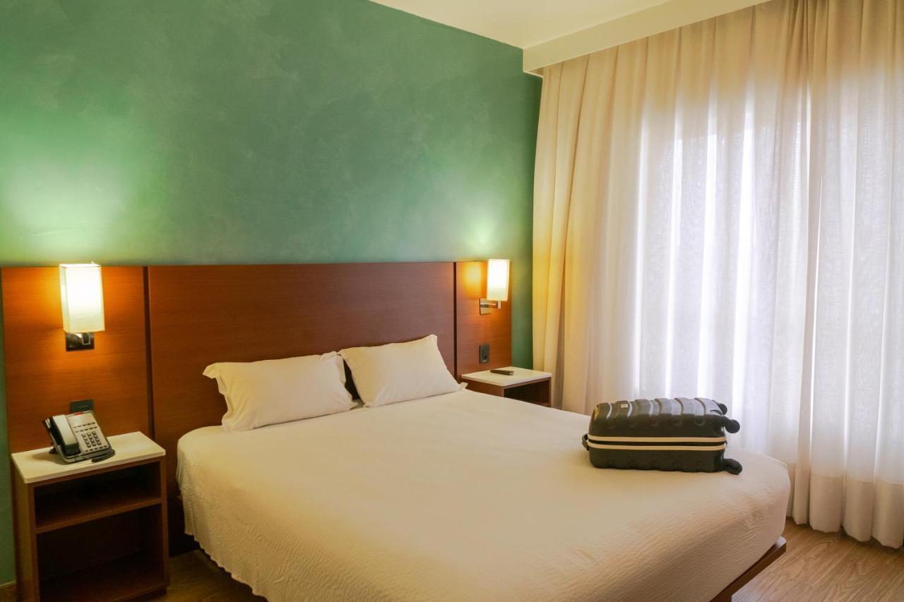 Ibis Styles Curitiba Aeroporto Hotel São José dos Pinhais Екстериор снимка