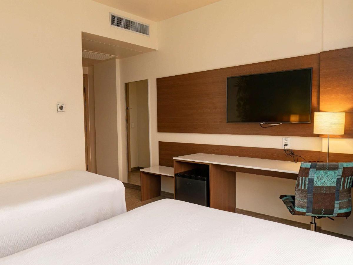 Ibis Styles Curitiba Aeroporto Hotel São José dos Pinhais Екстериор снимка